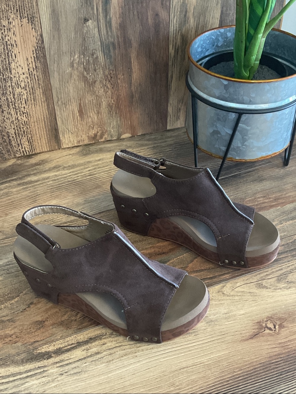 Boutique by Corky's Carley Wedge Sandals 7